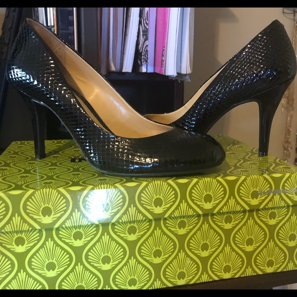 Heels - Picture 2 of 2